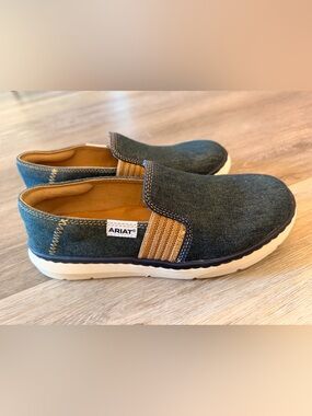 Ariat Ryder Slip-On Shoes - Size 6.5